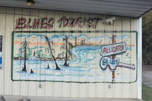 Mur Alligator blues - Welcome blues tourists - photo de Jocelyn Richez