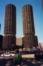 marina city - photo de Jocelyn Richez